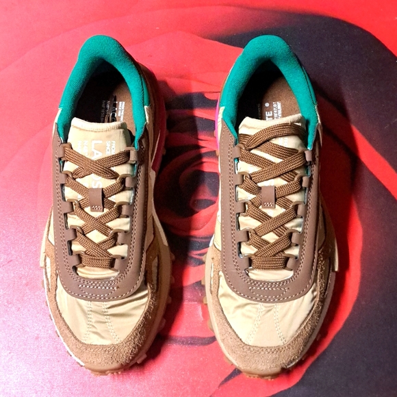 Lacoste Elite Sneaker - Picture 3 of 9